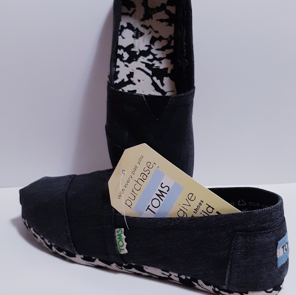 TOMS Black & White - Picture 4 of 5